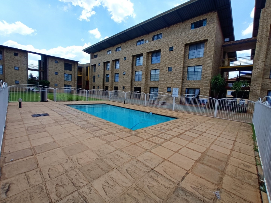 1 Bedroom Property for Sale in Kannoniers Park North West